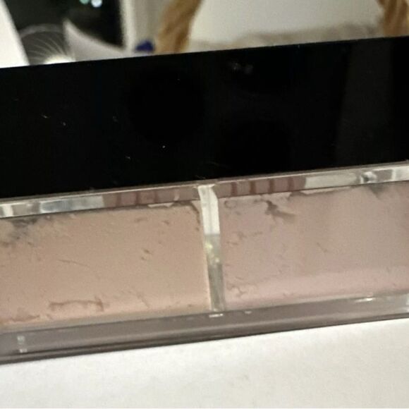 Brand new sealed Givenchy Prisme Libre Voile Rosé Loose Powder original formula - Picture 3 of 7